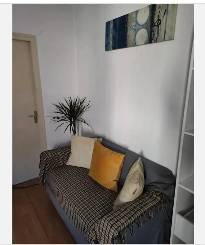 Loux Apartment Lyon 0*,  France
