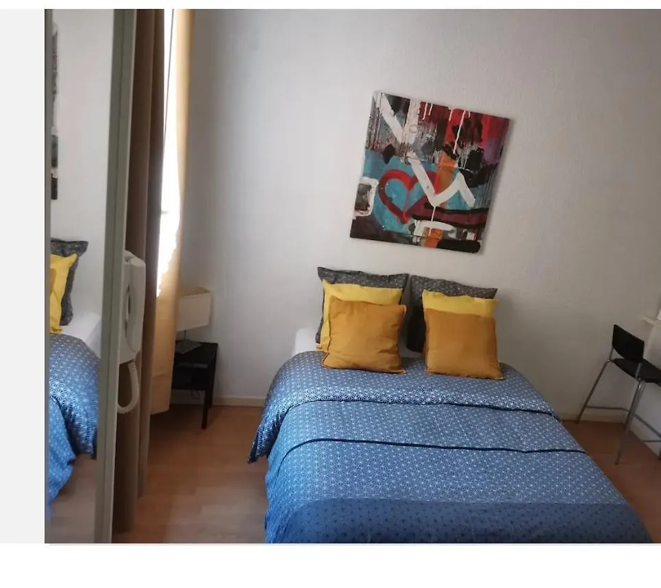 Homestay Loux Apartment Lyon